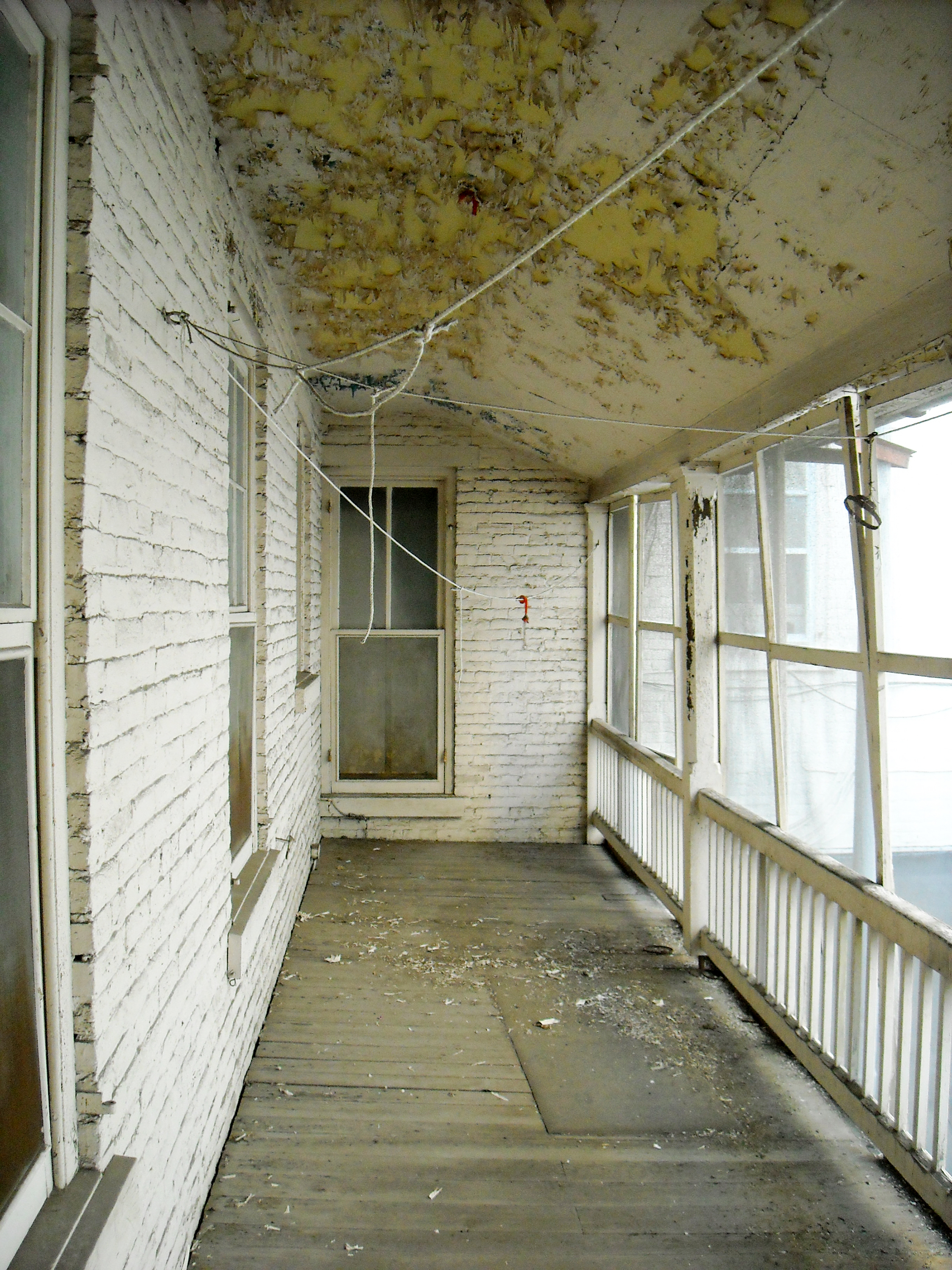 The DeWitt Building prior to renovations.