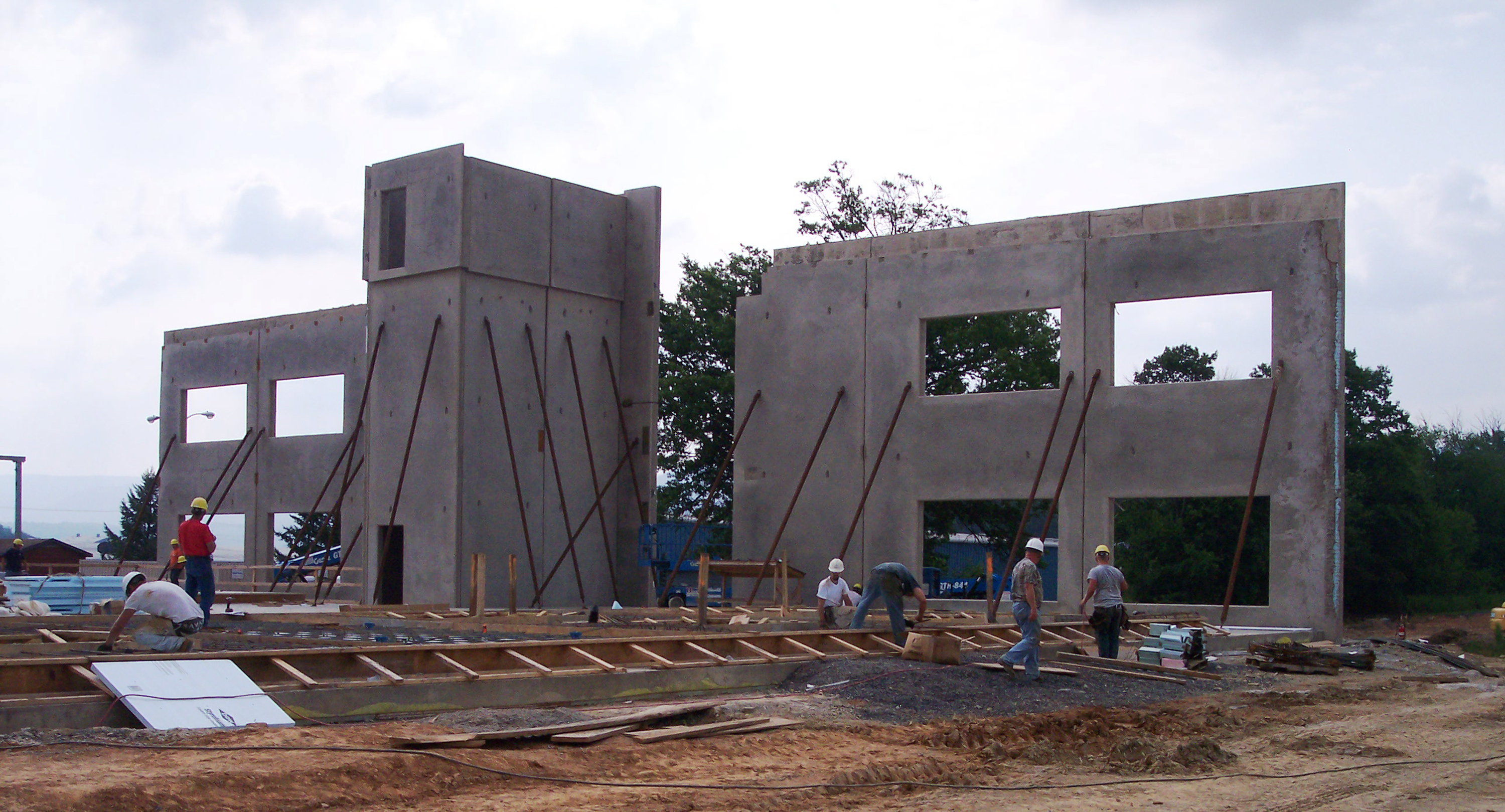 The Zartman team works on the GE Inspection Technologies building.