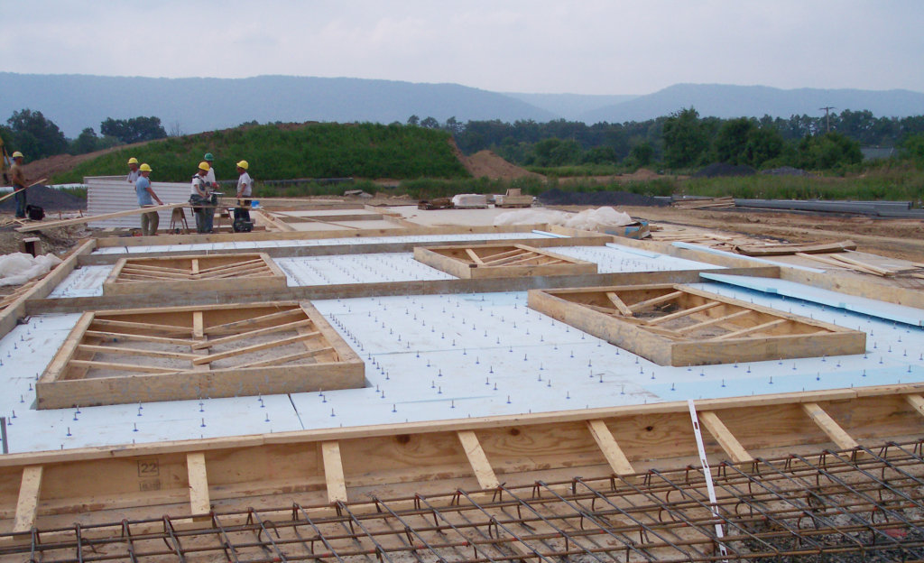 The Zartman team works on the GE Inspection Technologies building.