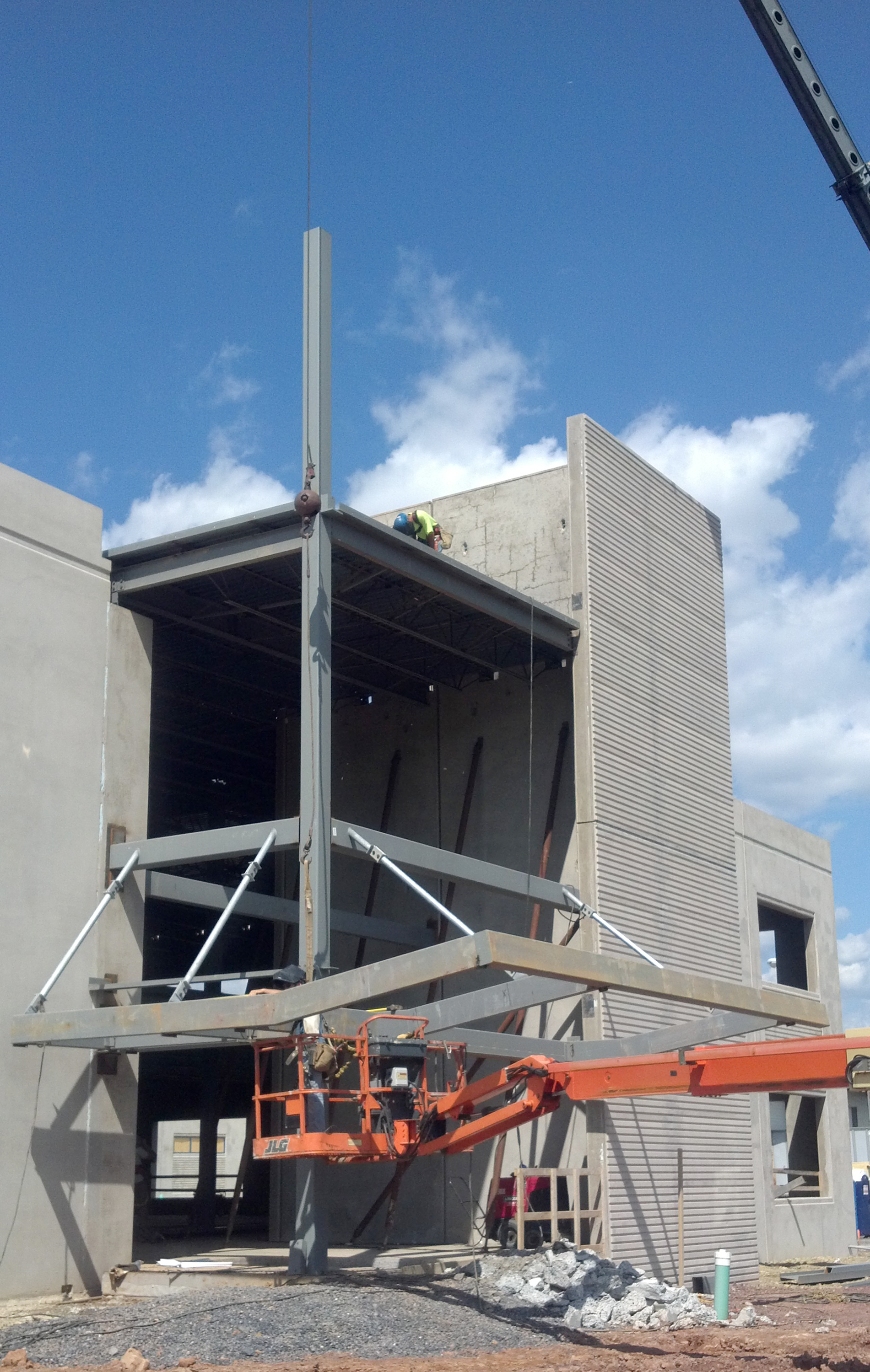 The Zartman team works on the GE Inspection Technologies building.