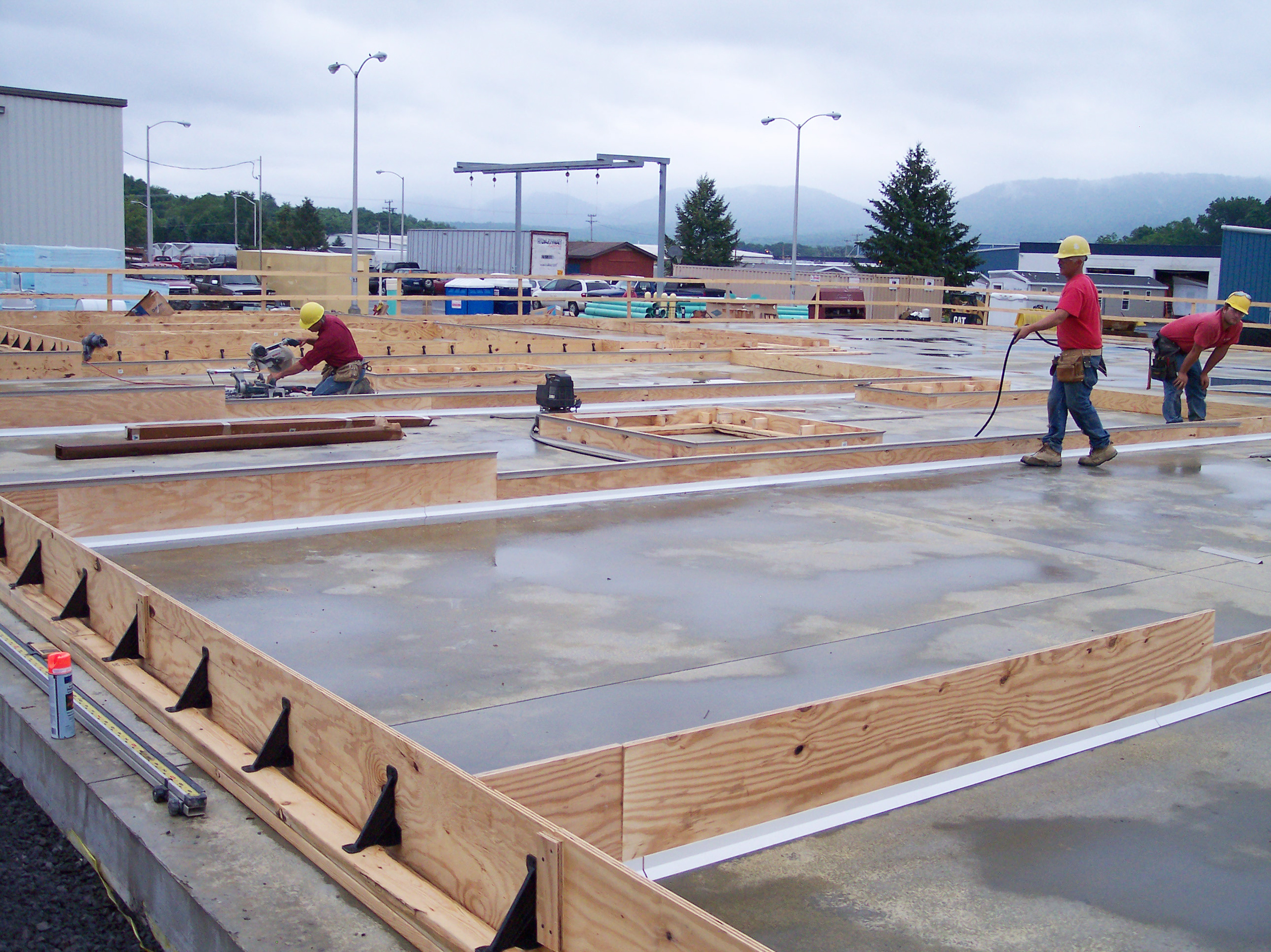 The Zartman team works on the GE Inspection Technologies building.