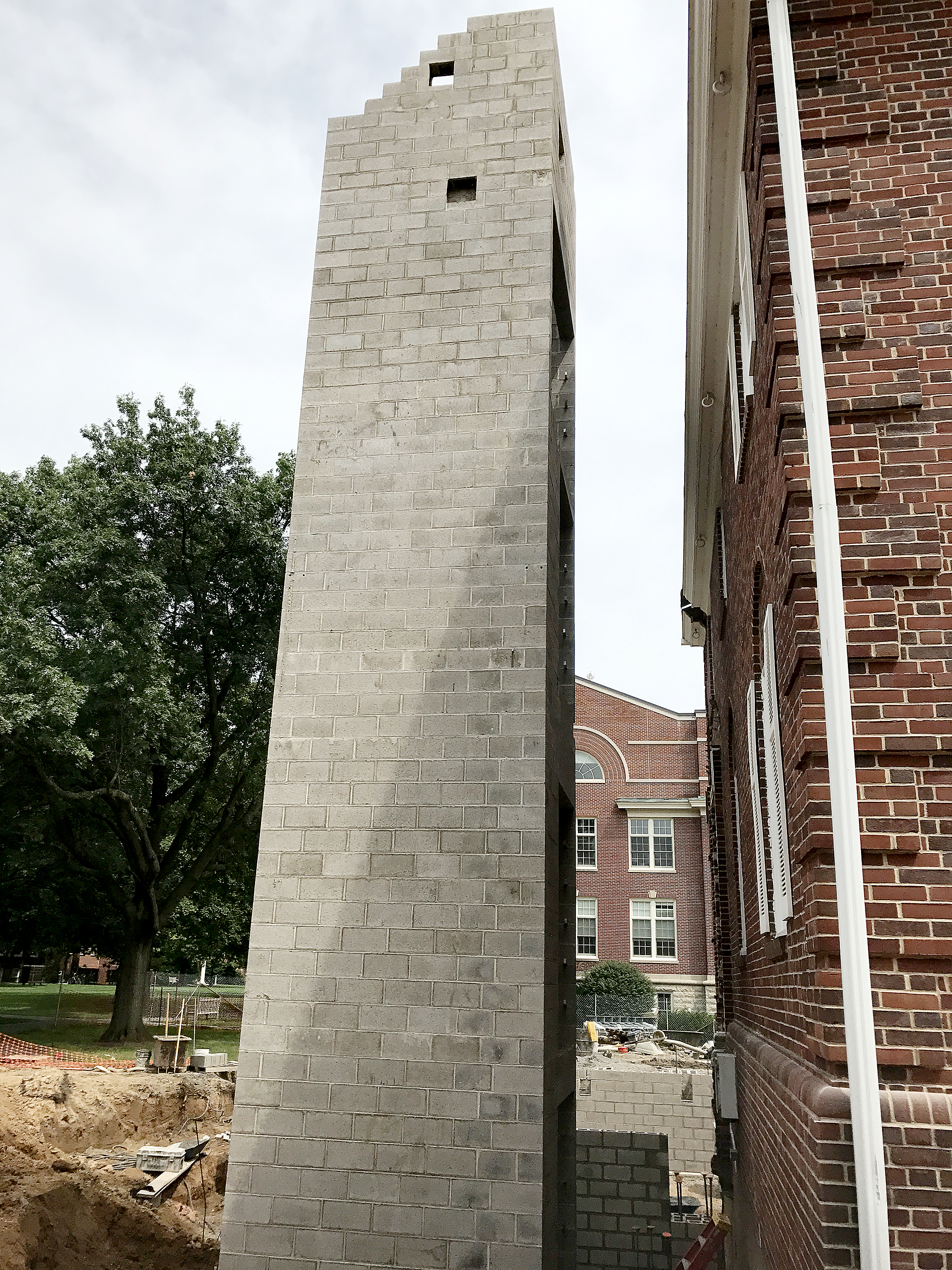 The Zartman Construction team works on the exterior of Hildreth-Mirza Hall at Bucknell University.