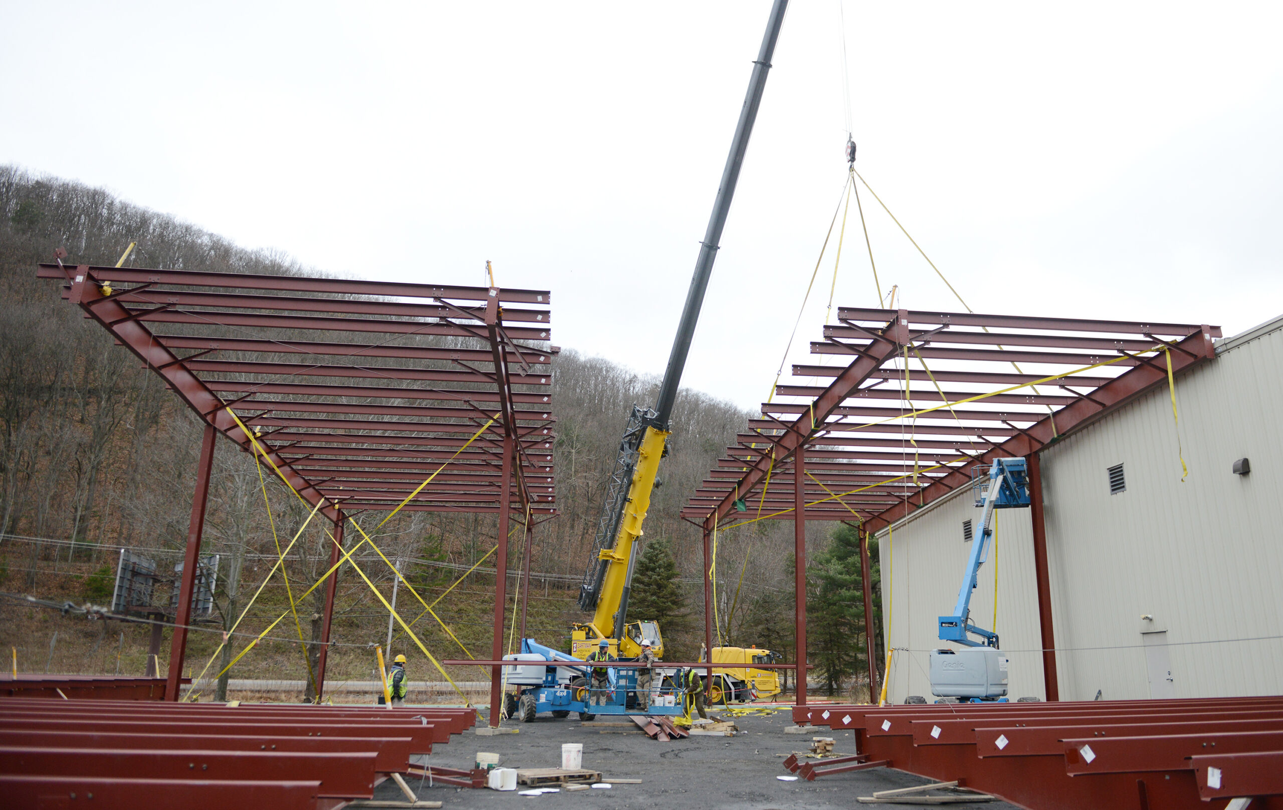 Steel erection at the Durdach Brothers addition. 